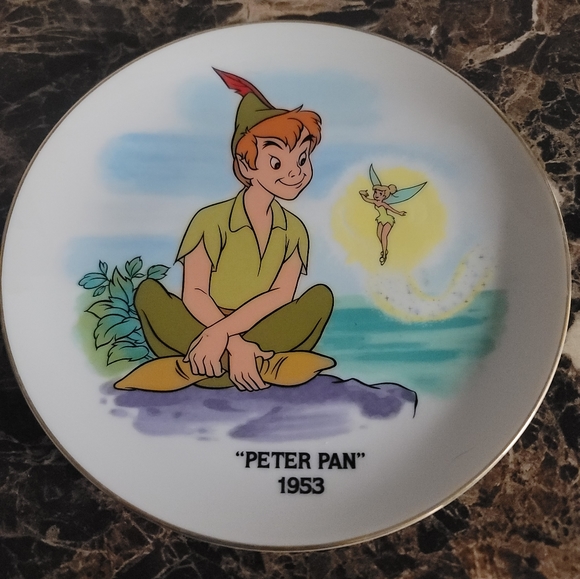 Peter Pan collectible plate ✨️ - Picture 2 of 4